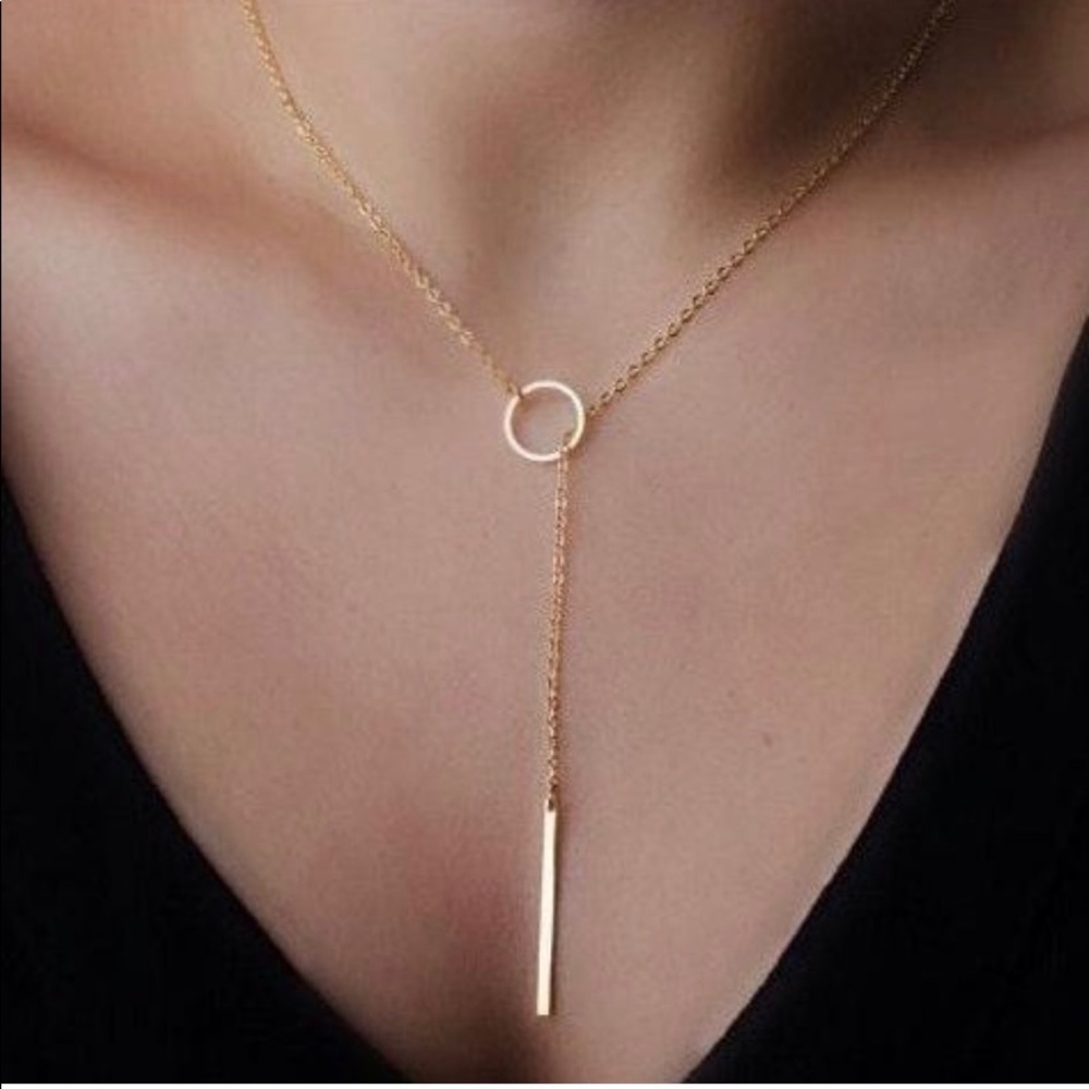 Boutique Silver Circle/Bar Chocker Necklace(Currently out of stock/shipment oiw) - Picture 1 of 1